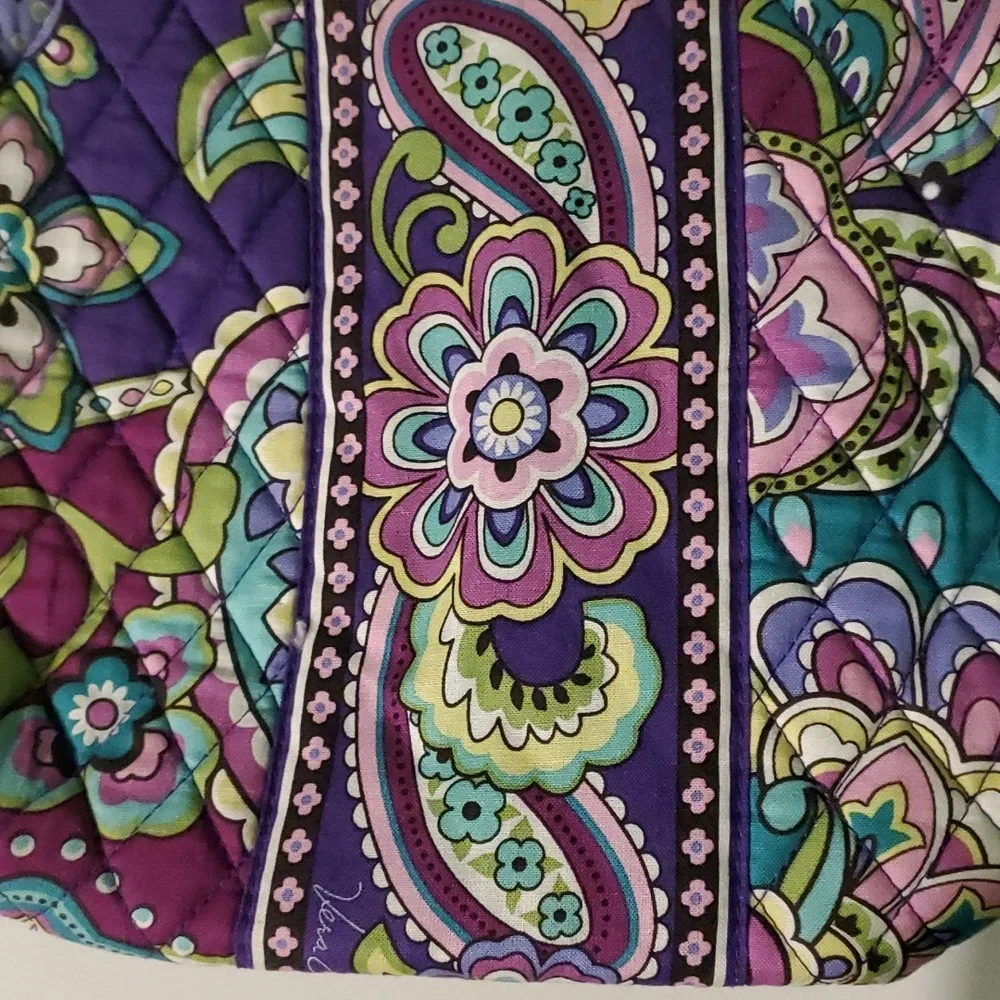 Vera Bradley colorful paisley waterproof linned cosmetic bag